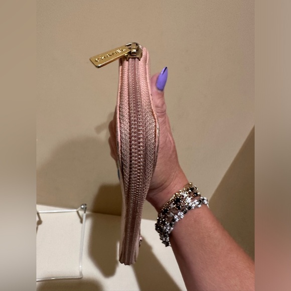 CHANEL Caviar Pink Long Zip Wallet - Picture 5 of 14